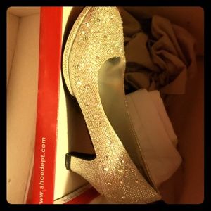 Girls sz 3 pageant shoes
